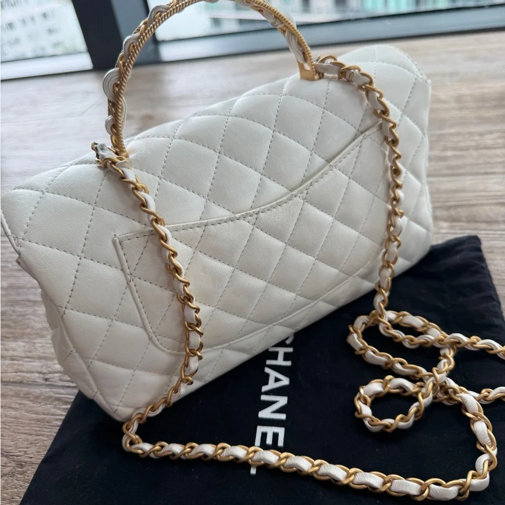 CHANEL Quilted White Shoulder Bag with Gold Hardware - Picture 15 of 16